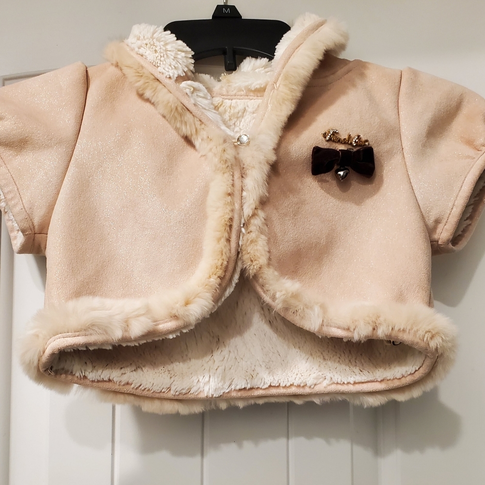 French Cat tan hooded short sleeve poncho